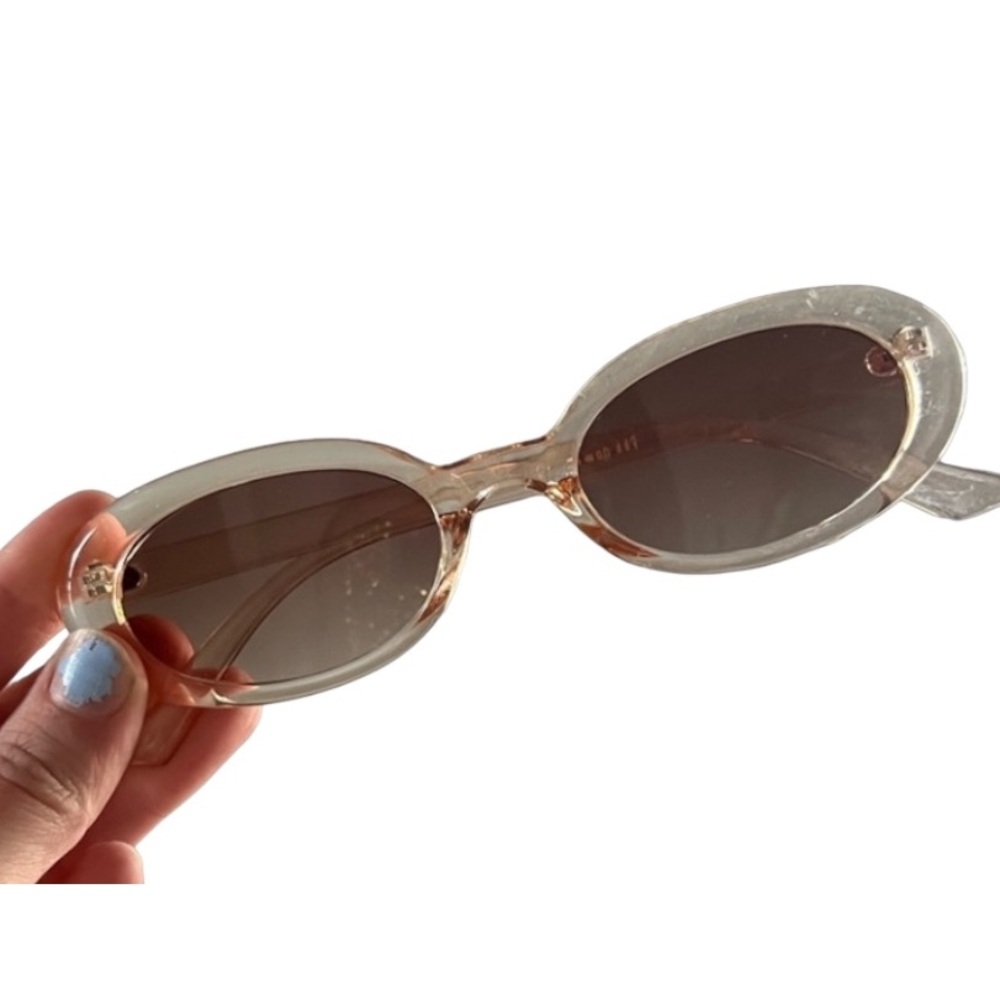 Oval Frame Fashion Glasses